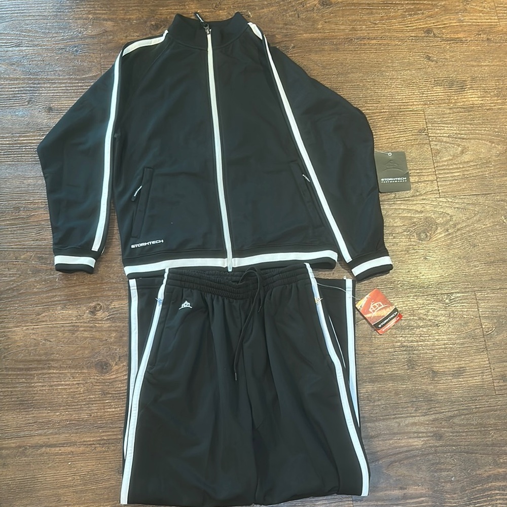 Nwt. 2piece Stormtech  sweatsuit